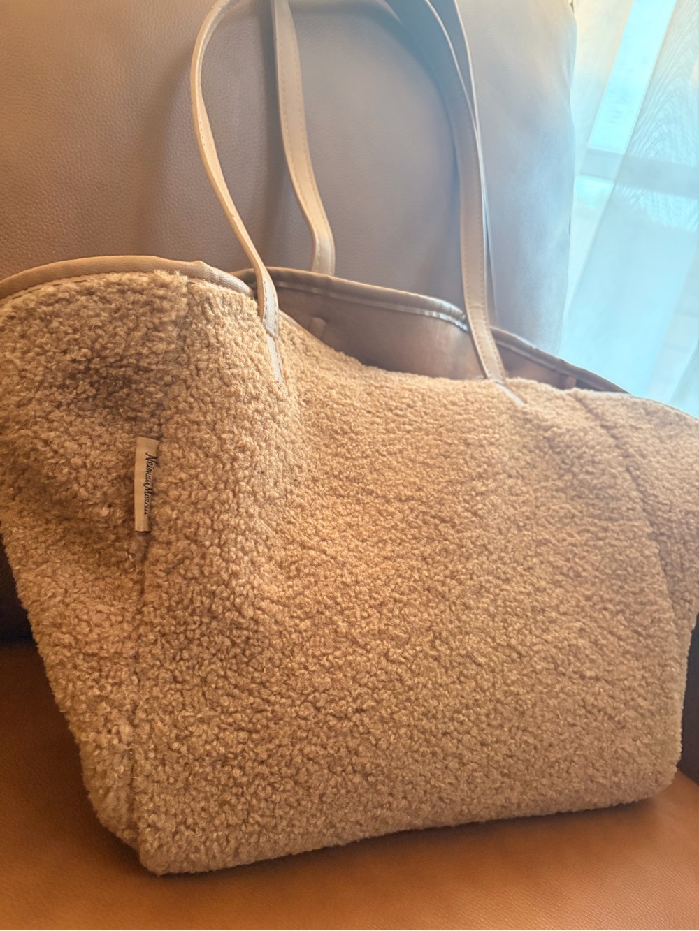 🧸Neiman Marcus Cream Sherpa Tote with Leather Handles